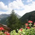 Hinter Dem Rot Stei Chalet Zermatt