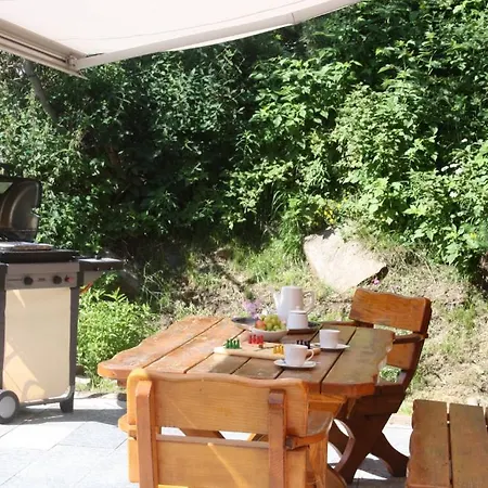 Hinter Dem Rot Stei בקתה *